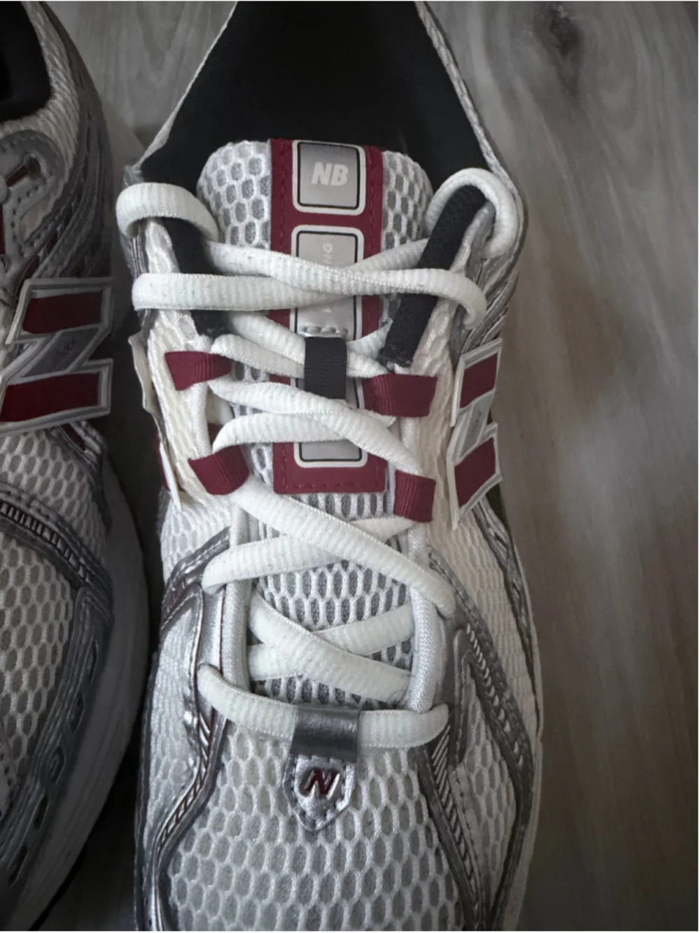 New Balance 1906R Silver Classic Crimson M1906REA Men 12 Women 13.5